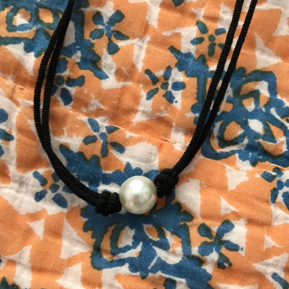 Handmade Pearl Choker - Picture 2 of 4